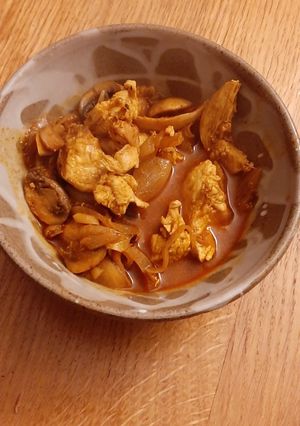 Una foto de Pollo al curry bajo en calorías