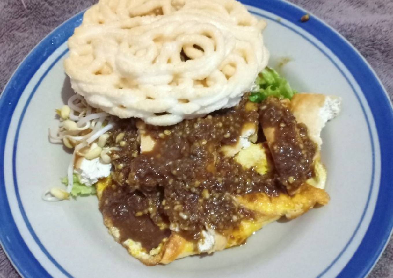 Tahu tek