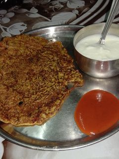 મુંગદાલ ચીલા(moongdal chilla recipe in Gujarati) રેસીપી મુખ્ય ફોટો