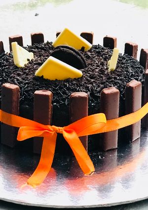 ચોકલેટ કેક(Chocolate cake recipe in Gujarati) રેસીપી મુખ્ય ફોટો