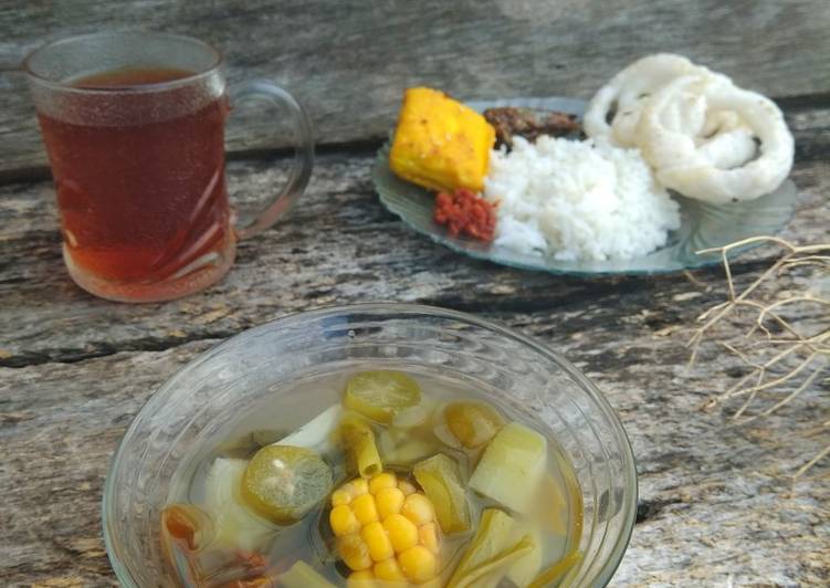 Bumbu Menyiapkan Sayur Bening Asem, Lezat