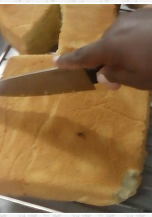 A picture of White cake.