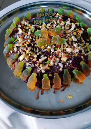 A picture of Steamed choco ragi cake.