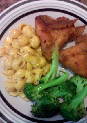 A picture of My Mama's Pan Fried Chicken***.