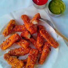 A picture of Paneer nuggets.