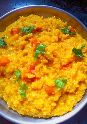 नमकीन दलिया (Namkeen Dalia recipe in Hindi) रेसिपी मुख्य फोटो