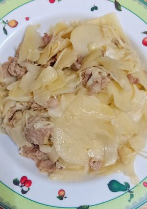 Hình của món Thịt bò xào măng.