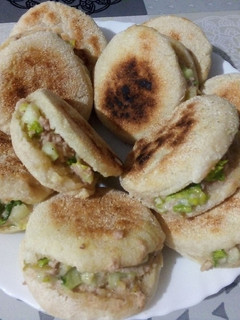 Una foto de Mini batbout rellenos🥙👌