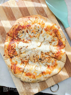 Gambar Chicken Pizza with Radish