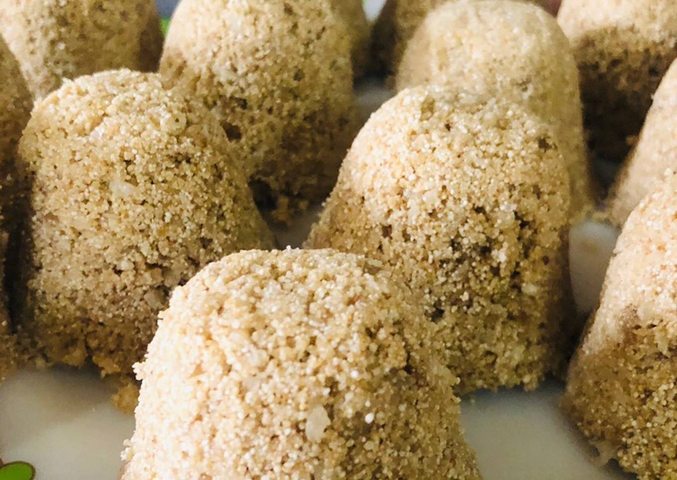 Kakker (glutinous rice flour and jaggery halwa)