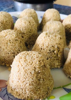 A picture of Kakker (glutinous rice flour and jaggery halwa).