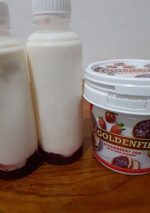 Foto resep Korean Strawberry Milk (pake selai Goldenfil)