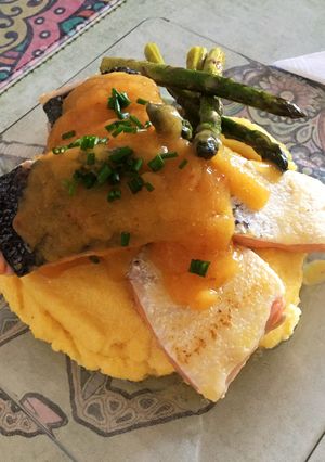 Una foto de Salmón con Salsa de Mango