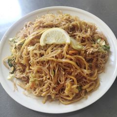 A picture of Pansit.