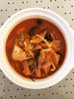 A picture of Budae-jjigae 부대찌개.