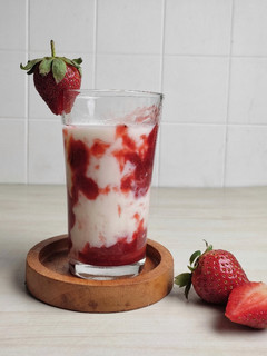 Foto resep Korean Milk Strawberry