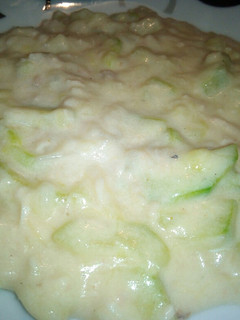 Una foto de Calabacín con bechamel y pollo a mi manera