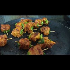 A picture of Chicken tikka.