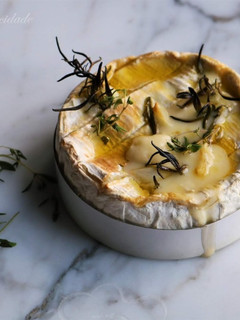 Foto de Camembert no Forno com Tomilho e Alecrim!