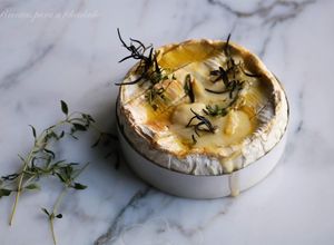 Foto de Camembert no Forno com Tomilho e Alecrim!