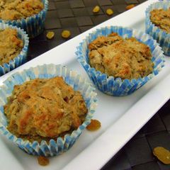 A picture of Eggless Banana & Raisins Muffins.