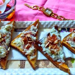 Triangle Malai toast A picture of Triangle Malai toast.
