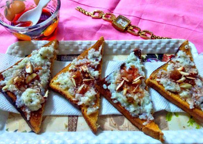 Triangle Malai toast