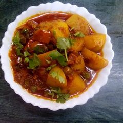 A picture of Aloo Matar.