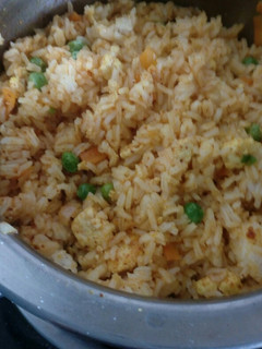 ફ્રાઇડ રાઈસ (Fried Rice Recipe In Gujarati) રેસીપી મુખ્ય ફોટો