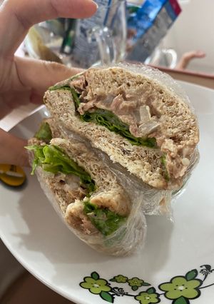 รูปของ Tuna Sandwich (ทูน่าแซนวิชโฮลวีต/398แคลอรี่)