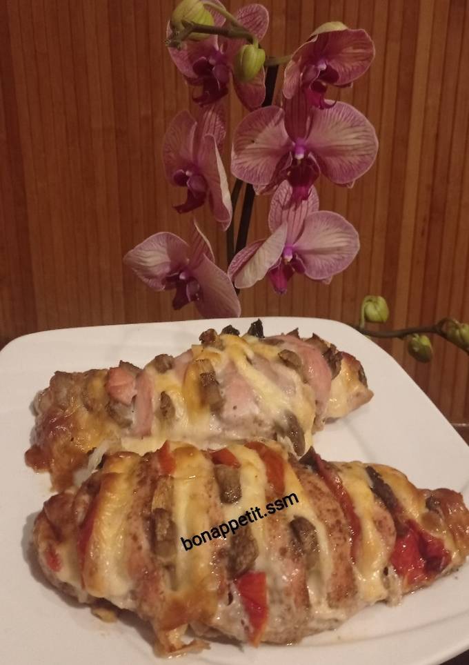 Куряче філе гармошкою запечене у духовці