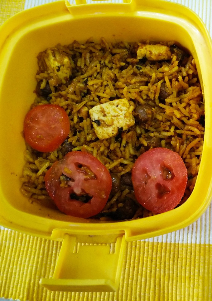 A picture of Chhola paneer Pulao.