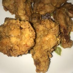 A picture of Crispy chicken wings.
