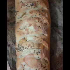 A picture of Chicken Bread 🐔🍞🥖.