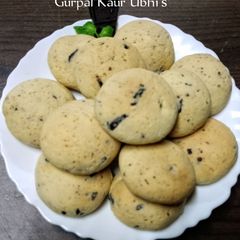 A picture of 🍪 Soft & Buttery Chocolate Chunk Cookies.