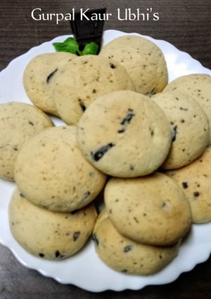 A picture of 🍪 Soft & Buttery Chocolate Chunk Cookies.