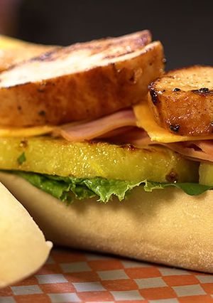Una foto de Sándwich de pollohawaiano
