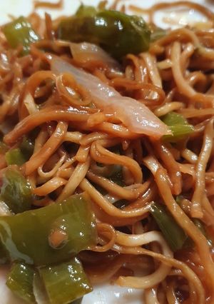 Foto principal de Noodles con soja, pollo y verdura