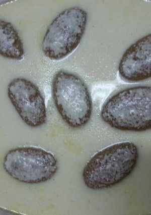 A picture of Kibbeh in Yogurt Sauce.