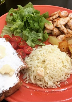 Una foto de Almuerzo saludable y mixto