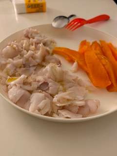 Una foto de Pescadilla al papillote con boniato asado