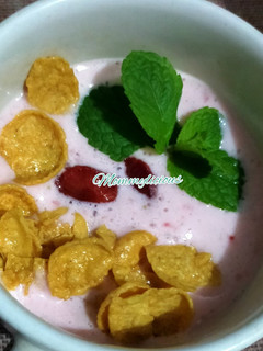Foto resep Strawberry Smoothie Cereal Mommylicious