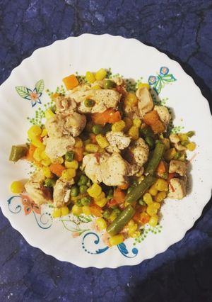 O poză a rețetei Piept de pui cu legume mexicane.