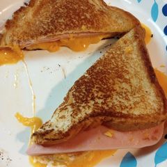 A picture of Grilled Ham and Cheese on White Bread.