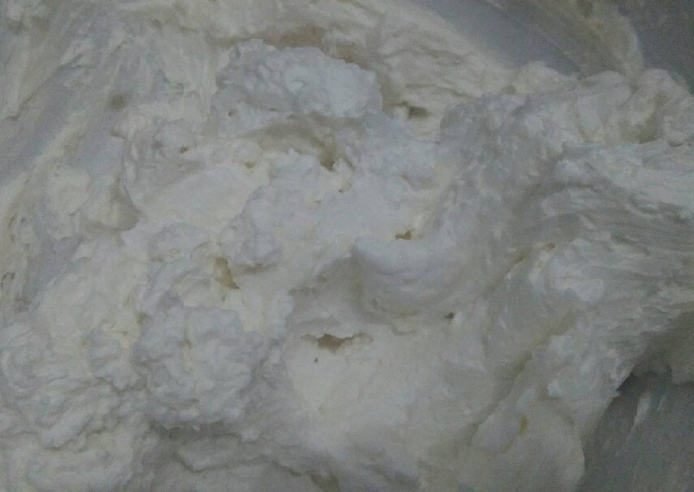 Buttercream enak dan tahan lama, tidak ngendal di lidah