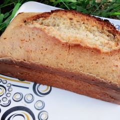 A picture of Banana bread/cake.