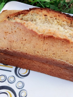 A picture of Banana bread/cake.