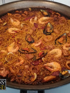 Una foto de Arroz con marisco y pescado