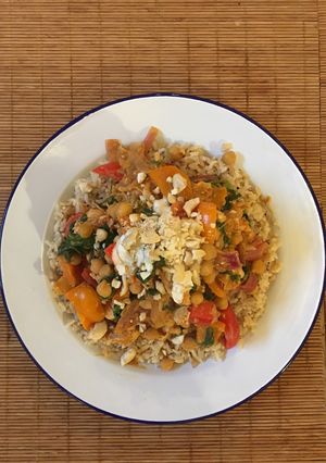 A picture of 20min chicken, chickpea & spinach curry - no jars in sight!.