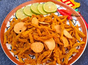 Hình của món Khô heo cháy tỏi.